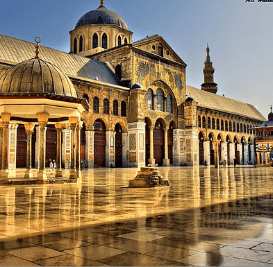 De Frankfurt e Cairo à Damasco: o Relógio da Mesquita dos Omíadas